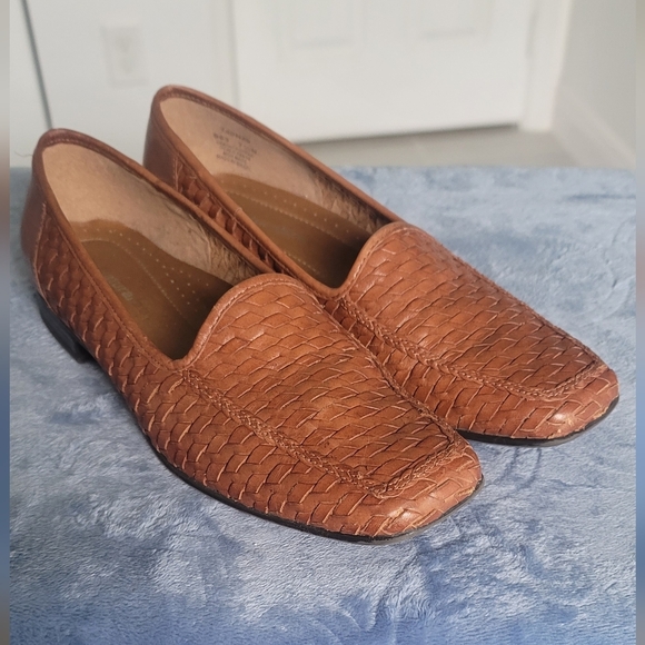 Naturalizer Brown Leather Woven Loafers Size 7.5N Retails $125 - Picture 2 of 9